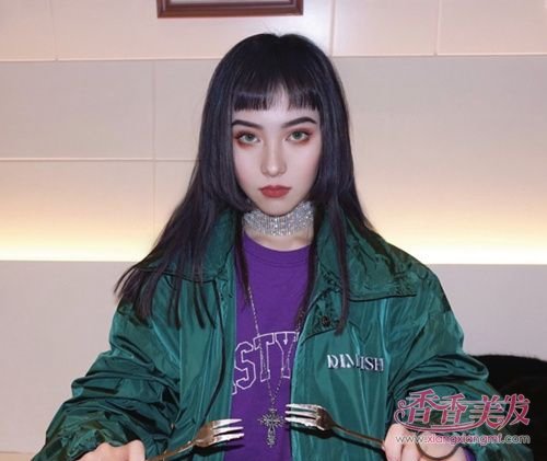 �㶨��ǧ����˿�������Ů�� ʱ��Ů�����Ӱ��ĳ���˭��˭��