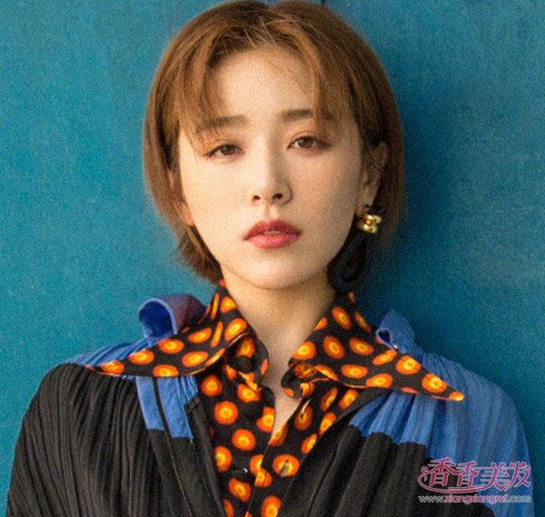 �԰���ʱ�ֵķ��۲�ɫ���������� Ů�����۲�ɫ�̷�����������Ⱦ