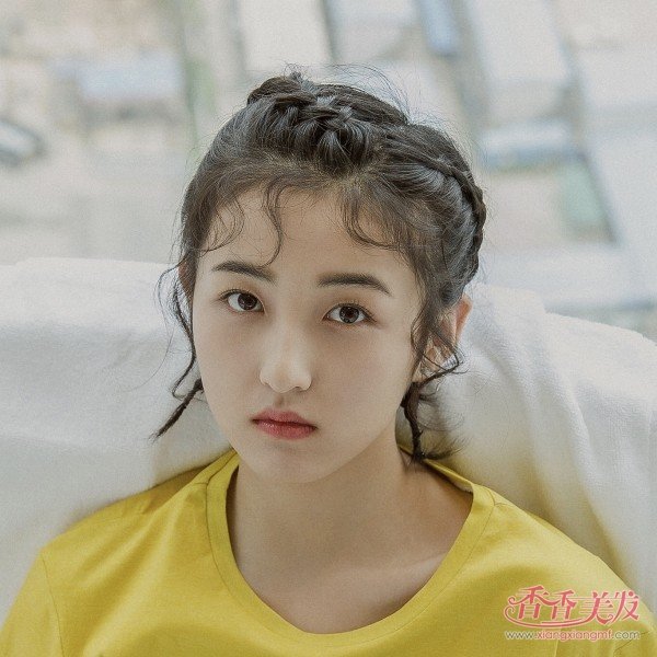 ��Ů�ж̷���������� ��Ƥ�ֿɰ��Ķ���������ħ��С��Ů