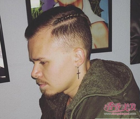 �����з��Ѽ�Ԧ����ƫ�� ƫ��ͷ�����̷�˧������