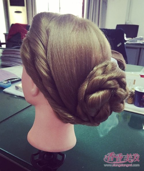 ���Ͷ��ĵ��̷��������Ҳ����һ�� Ů�������硢���ŷ���̷����ﶼ��