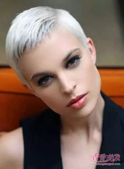 ŷ���緢���Ѽ�Ԧ��������ֵ������ ����ֵС���ŷ���糬�̷���ֱ��Ҫ̫˧