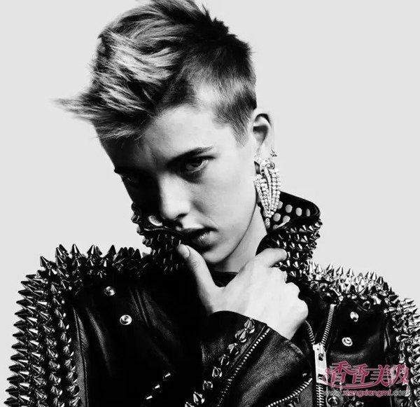 ����������ĳ��̷���ҳ����� Ů���ſᳬ�̷�ˢ������Ȧ