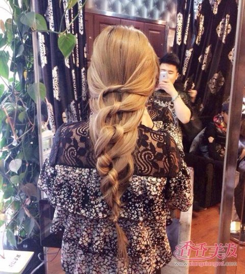 �����ٱ��������̷� �����ٷ�����Ů��������ͷ���ܲ���