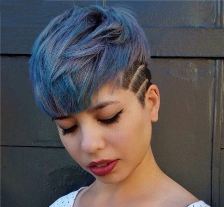 ��ֱ�С����е�Ů���������������� Ů�����󡱷������ϲ����