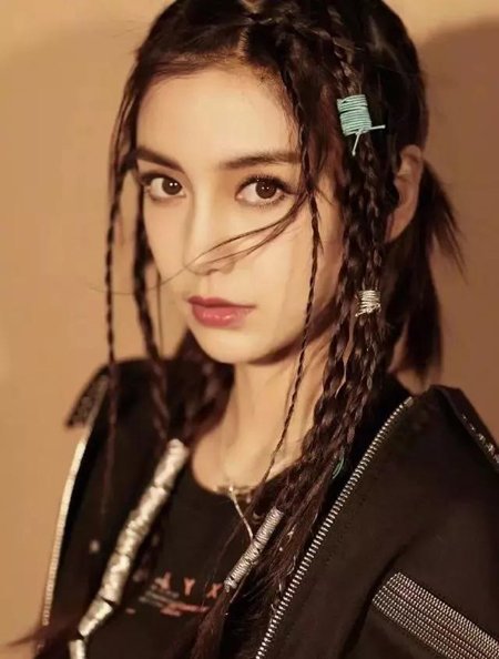 ��ֱ�С����е�Ů���������������� Ů�����󡱷������ϲ����