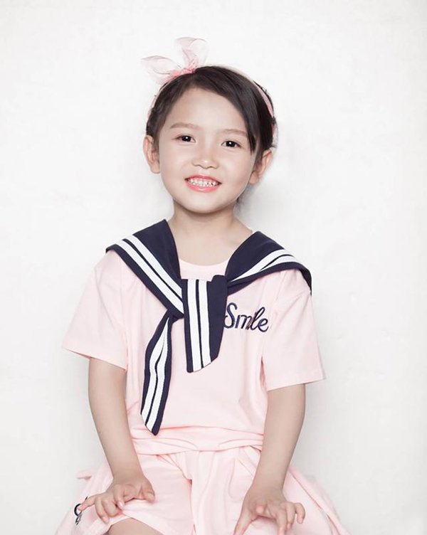 һ��˿����Ů��˫��β����ð�� ��ͯ˿���෢�̳�������ղ�