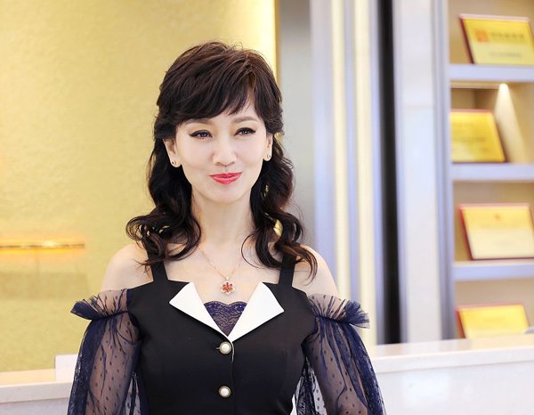 ������ѡ�Է��ͺ���Ҫ �ʺ�������Ů�Եļ��䷢��������