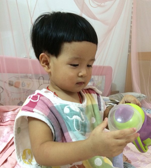 ����ͷ�ڼ�Ҳ�ܼ� С��������ͷ����ͼ������һ���ͻ�