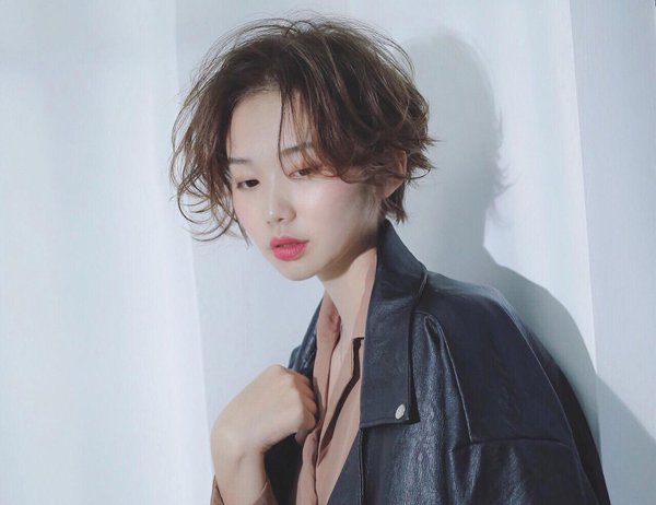 ���ݼ����ļ�ǿ�������������æ Ů��΢�����ж̷�������Ļ���