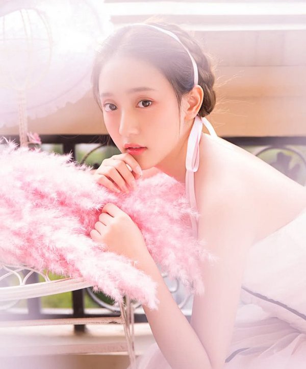 ����������԰������������ Ψ����԰�����������Ů��Լ��ıر���