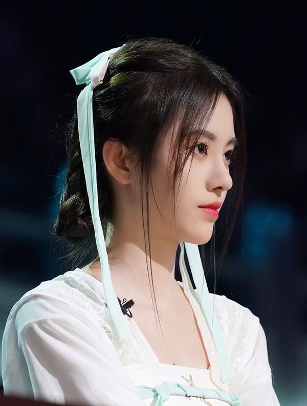 �㿴���ϵĳ�ֱ��������һ���ӱ�Ů�� �߼��ּ�Լ�ĳ�ֱ������Ҳ̫����