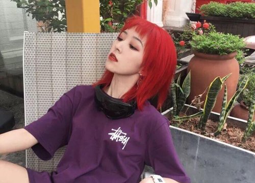 ��Ů��������İűȷ�ɫ��Ϯ 2019���¿�С��Ů�ű�Ⱦ������ʾ��