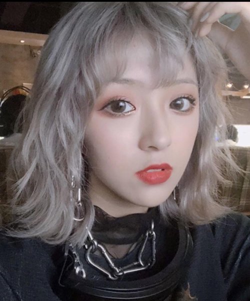 ��Ů��������İűȷ�ɫ��Ϯ 2019���¿�С��Ů�ű�Ⱦ������ʾ��