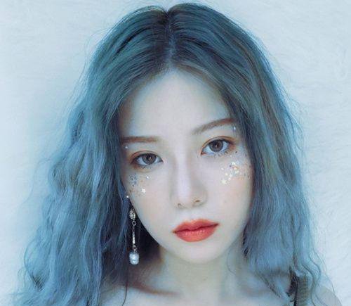 ��Ů��������İűȷ�ɫ��Ϯ 2019���¿�С��Ů�ű�Ⱦ������ʾ��