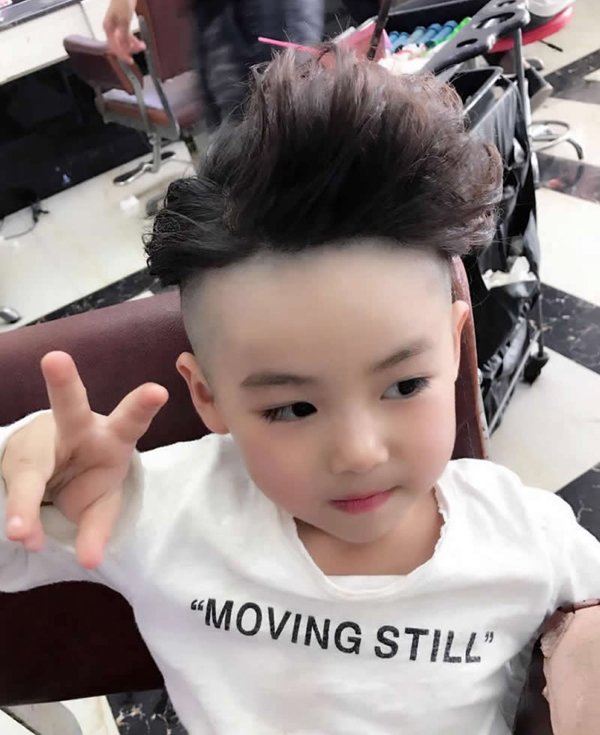 ��ͯ���Է��ͳ�����ͷ�� 2019С�к������еĶ̷�����ͼƬ