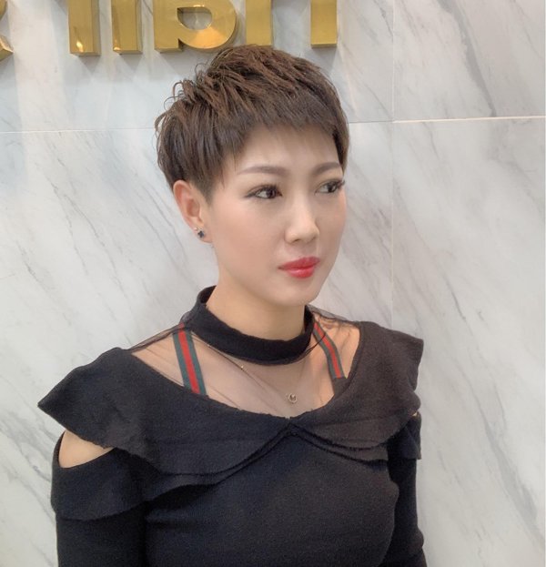 ����ѡ�Ķԣ���ʮ��Ҳ��С��� ����Ů�Լ��仹�����ʵķ��ʹ���Ҫ���