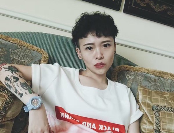 ��˵��ֵ�ߵ�С�����궼ѡ���̷� 2019Ů�����³��̷����ַ����