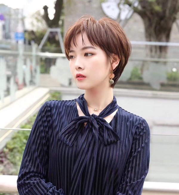 ��˵��ֵ�ߵ�С�����궼ѡ���̷� 2019Ů�����³��̷����ַ����