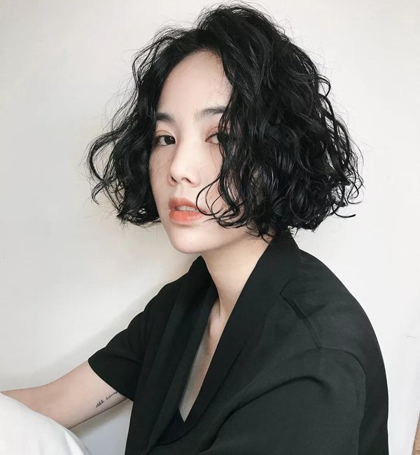 ����Ů�Զ̷�Ҳʱ�� 2019���ʺ�����Ů�ԵĶ̷�����ʾ��