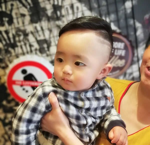 С�����Ǽ�ƽͷ�� �ʺ�С�к��ĸ�����ƽͷ����ͼƬ