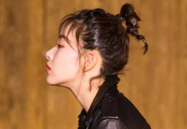 �����žͱ�¶��ͷ�� ����Ů���Ƕ����⼸����������Ҳ������