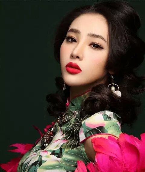 �̷�Ů���������Դ����� Ů���̷������ᴩ���������¸߶�