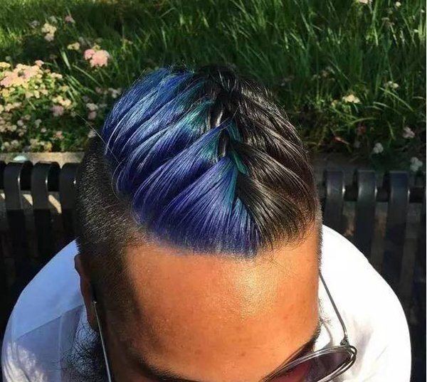 ��ʿ�����߱�С���̫���� 2019��ʿ���¿���෢����ʾ��