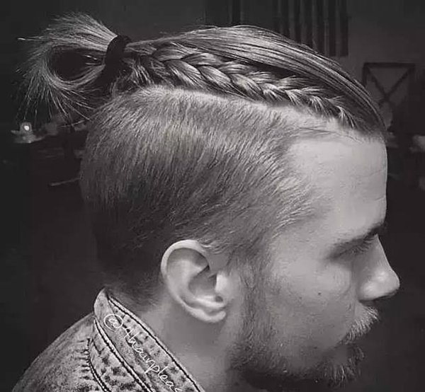 ��ʿ�����߱�С���̫���� 2019��ʿ���¿���෢����ʾ��