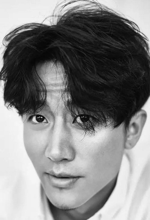 �����͵�˧������ͷ�����ʹ�ȫ ������������������ʱ�з���