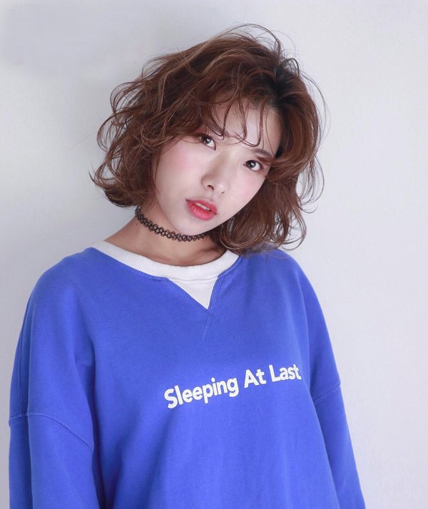 层次烫短发有TA不一样 2019超火爆的短烫发造型示例