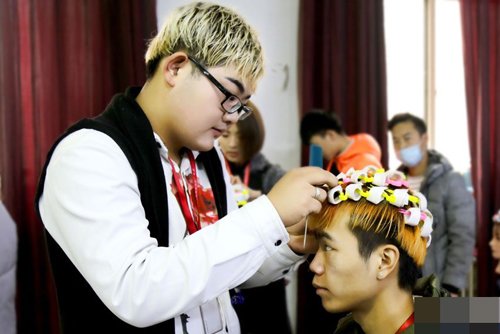 ���������ʺϵ�Ƥ��·�������� ʱ���̷��������ɱ�˧�ķ���