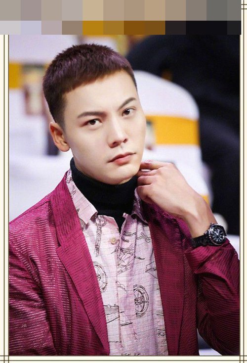 У԰��������ͷ����ʾ������ 18�������곬��ͷ������ͼƬ