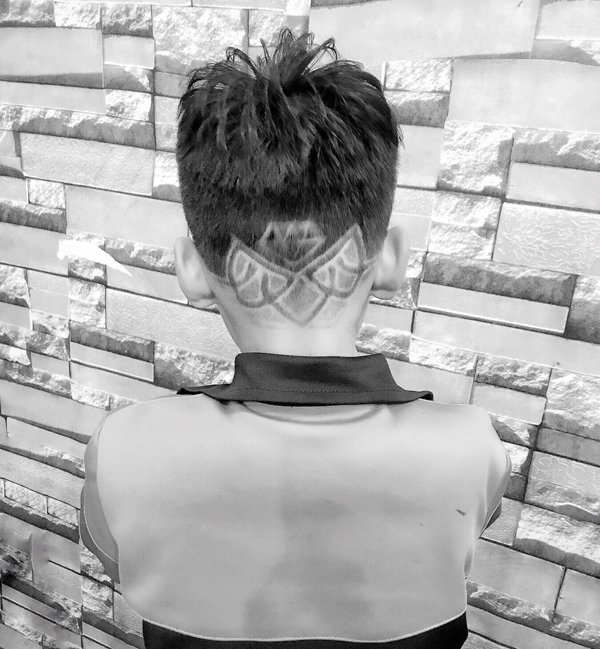 12���к�ѡ�Է������С���� С�к����¶̷�����������˧��