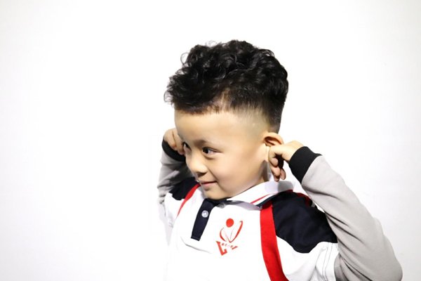 �ֿ����ȵĶ�ͯ�������ܻ�ӭ ����С�к�����˧����������