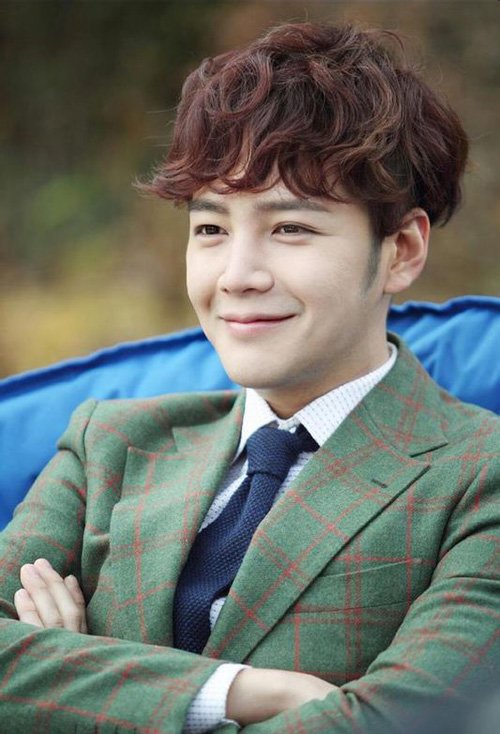 ������˧��̫���۶�ͷ������ͼƬ ��������ϵ�Ķ̷��ų������