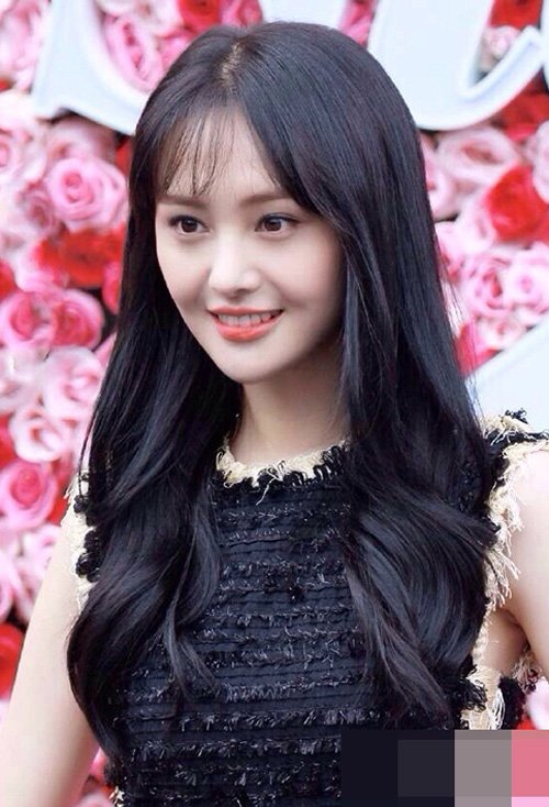 ���°�Ů������΢��ͷ����Ư�� �����ٴ���������ͷ������ͼ