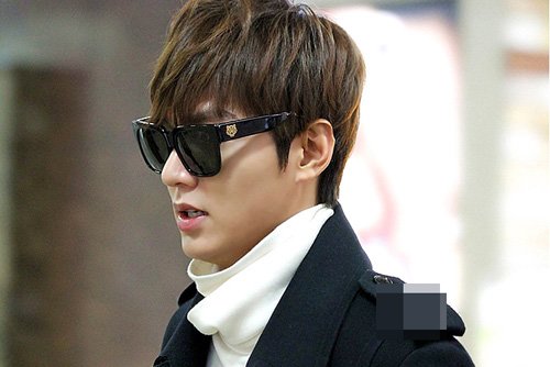 ��Բ�������ʺ��޼�ʲô������ ˧���̳��Ķ��ض̾���ͼƬϵ