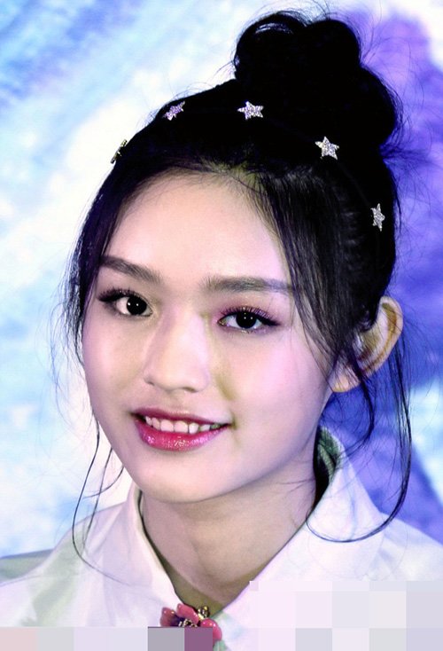 С��Ů������������ͷ�������� ���ʶ��˺�ʽ���̷����ݴ���