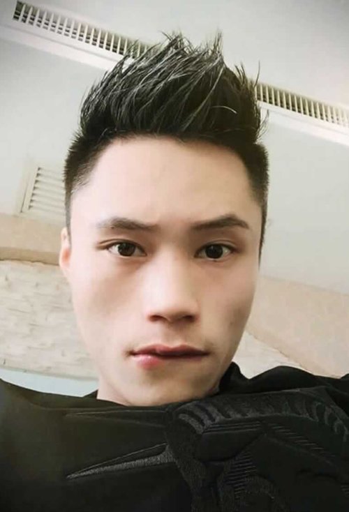 ��ĩ�������߲���ͷ������˧ Ӣ���ˬ�����ɻ�ͷ�����