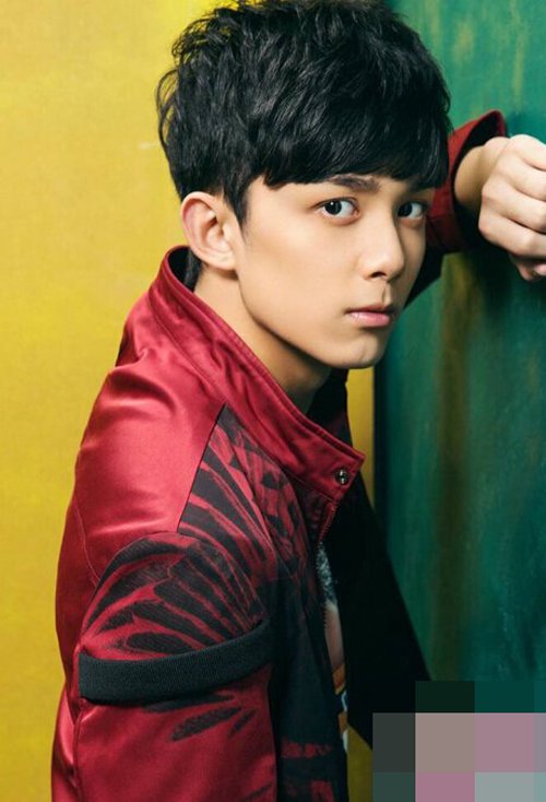 ������������̷������� �崿˧��У԰����ͷ��