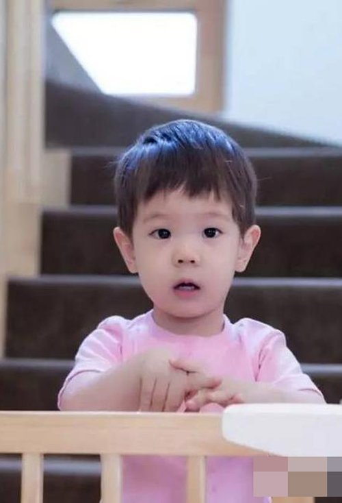 С����ʲôͷ��˧���ֺÿ� ��Ƥ�ɰ��ĺ��Ӷ̷����