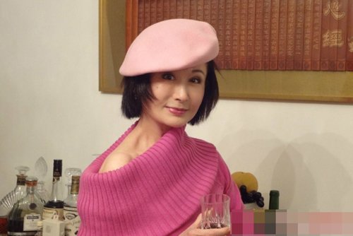 ��ʮ��Ů�����ʶ̷����� hold�������͵�Ů���̷�ͼ