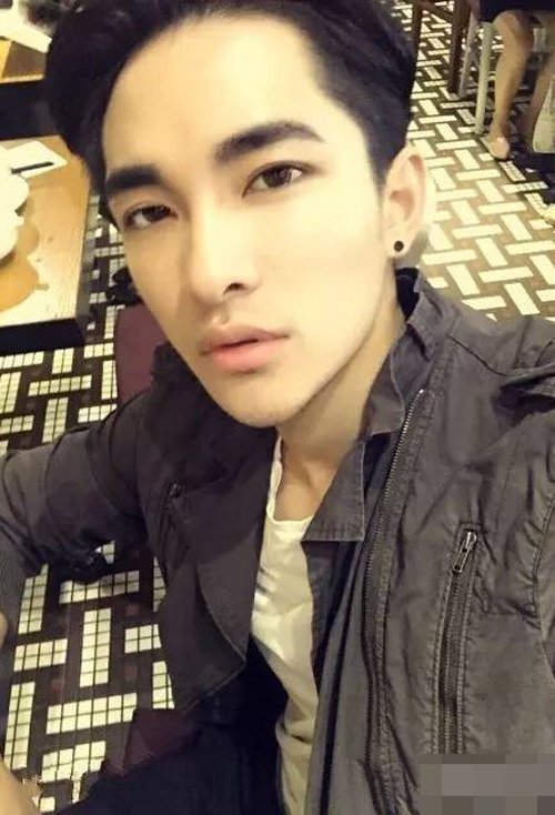 ���������ʺ����ʲô���� Ӣ��˧���������ͷ�����