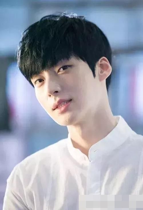 ���������ʺ����ʲô���� Ӣ��˧���������ͷ�����