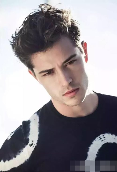 ���������ʺ����ʲô���� Ӣ��˧���������ͷ�����