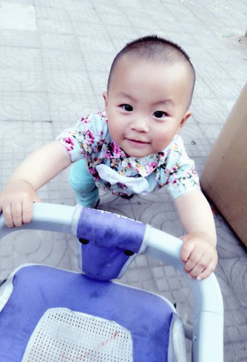 һ���б����ʺϵķ���ͼƬ ���ô��ȵĺ���˧����̷�