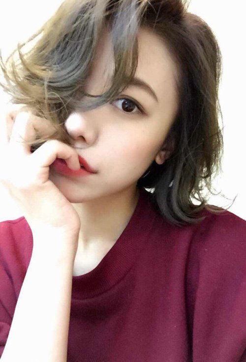 С����Ů������ͷ���ٴ����� ��������Ů���̾����ӷ�ɫ