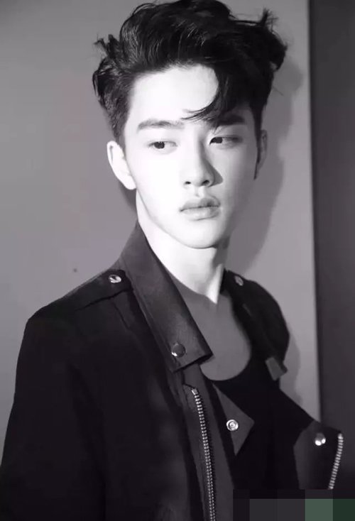 �������߷�б������ս���� ���첻һ��˧����Ķ�ͷ��