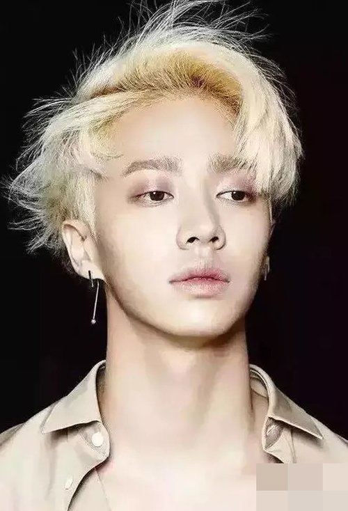 �������߷�б������ս���� ���첻һ��˧����Ķ�ͷ��